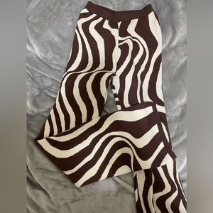 Patterned knit pants